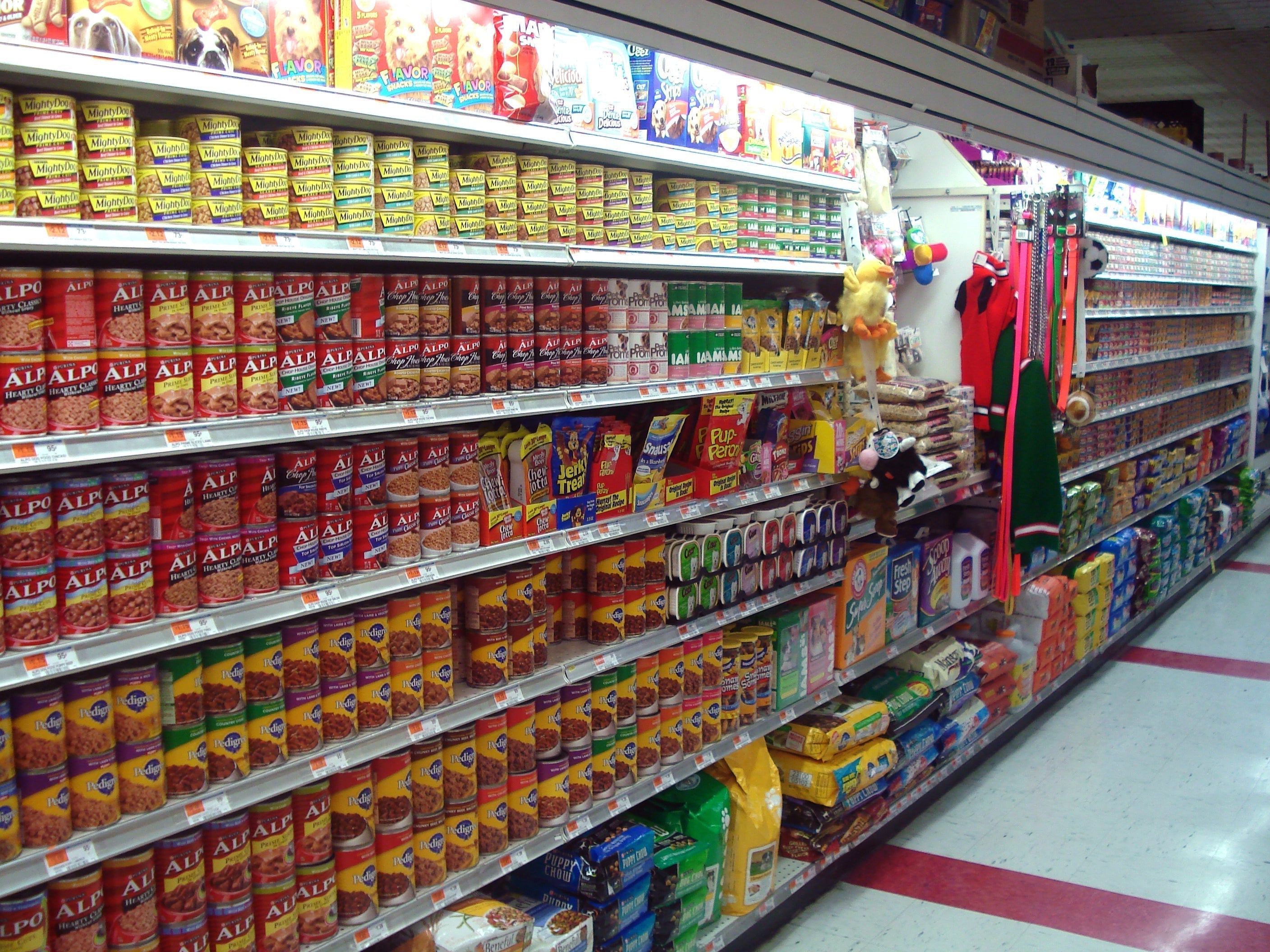 Fresh vs Ultra-Processed Pet Food: Why Fresh Meals Are Healthier for Dogs and Cats